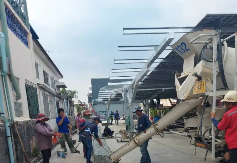 ติดตั้งท่อร้อยสายและเดินสายไฟฟ้าใต้ดินภายในพื้นที่โครงการ — ภาพหน้างาน 4